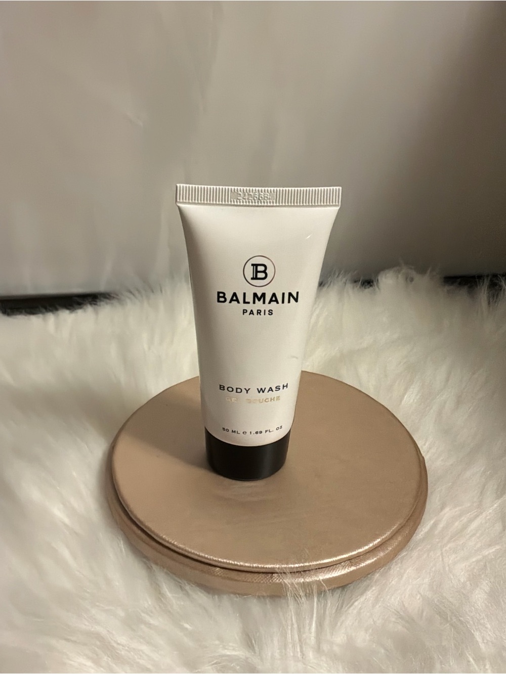 Balmain White Body Wash Tube - Classic Parisian Scent